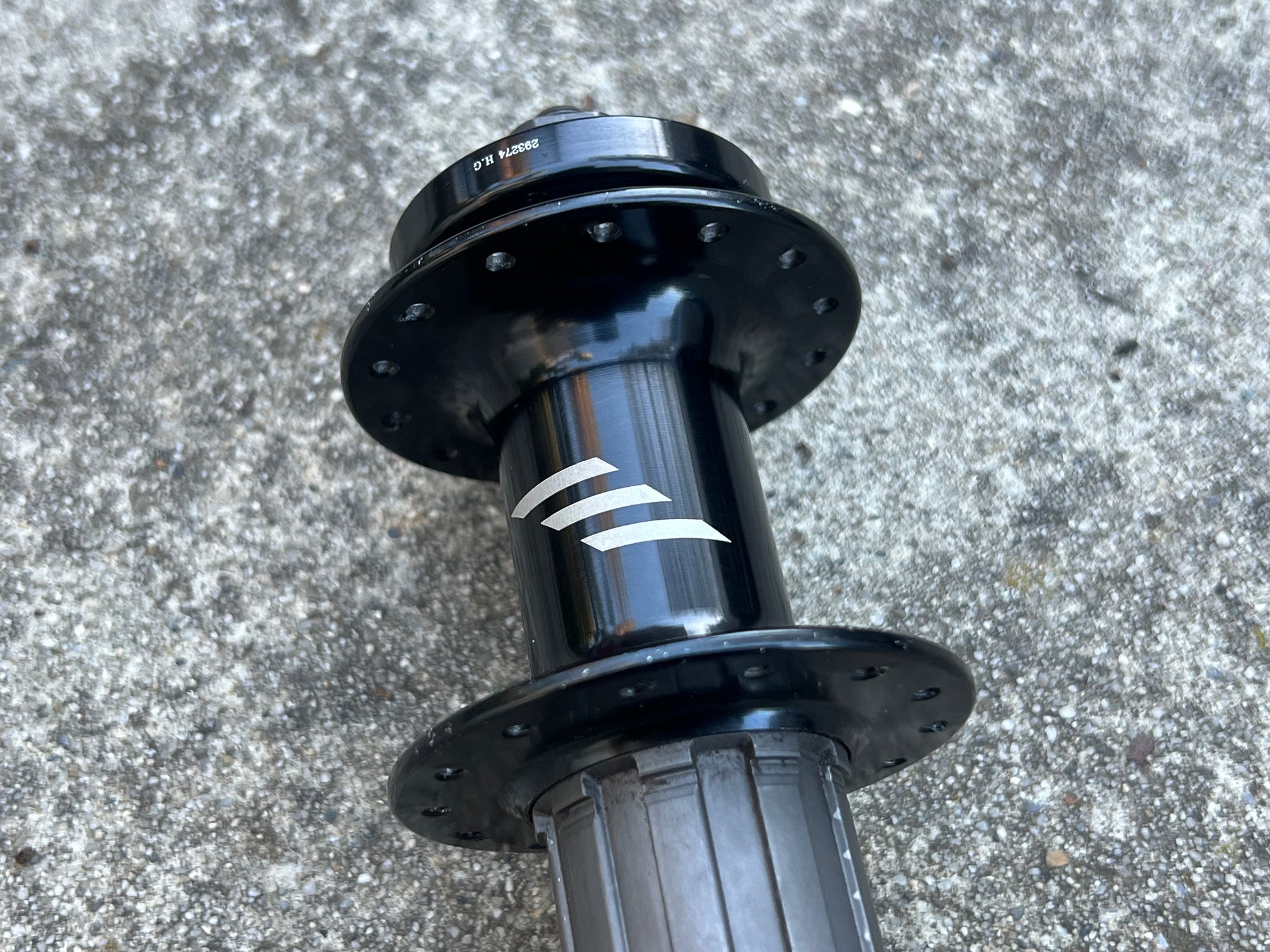 Used Bontrager Select Rear Hub 8/9/10 Speed 135mm 28H Hole 6 Bolt Disc MTB Black-Bicycle Bin