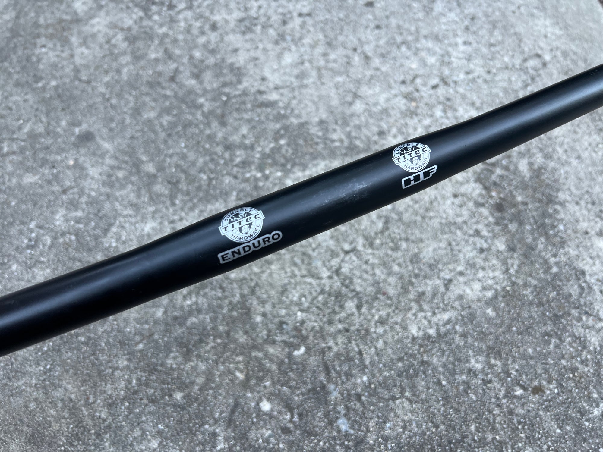MINT Titec Enduro HF Flat Bars 25.4x560mm Vintage MTB Black Aluminum Alloy
