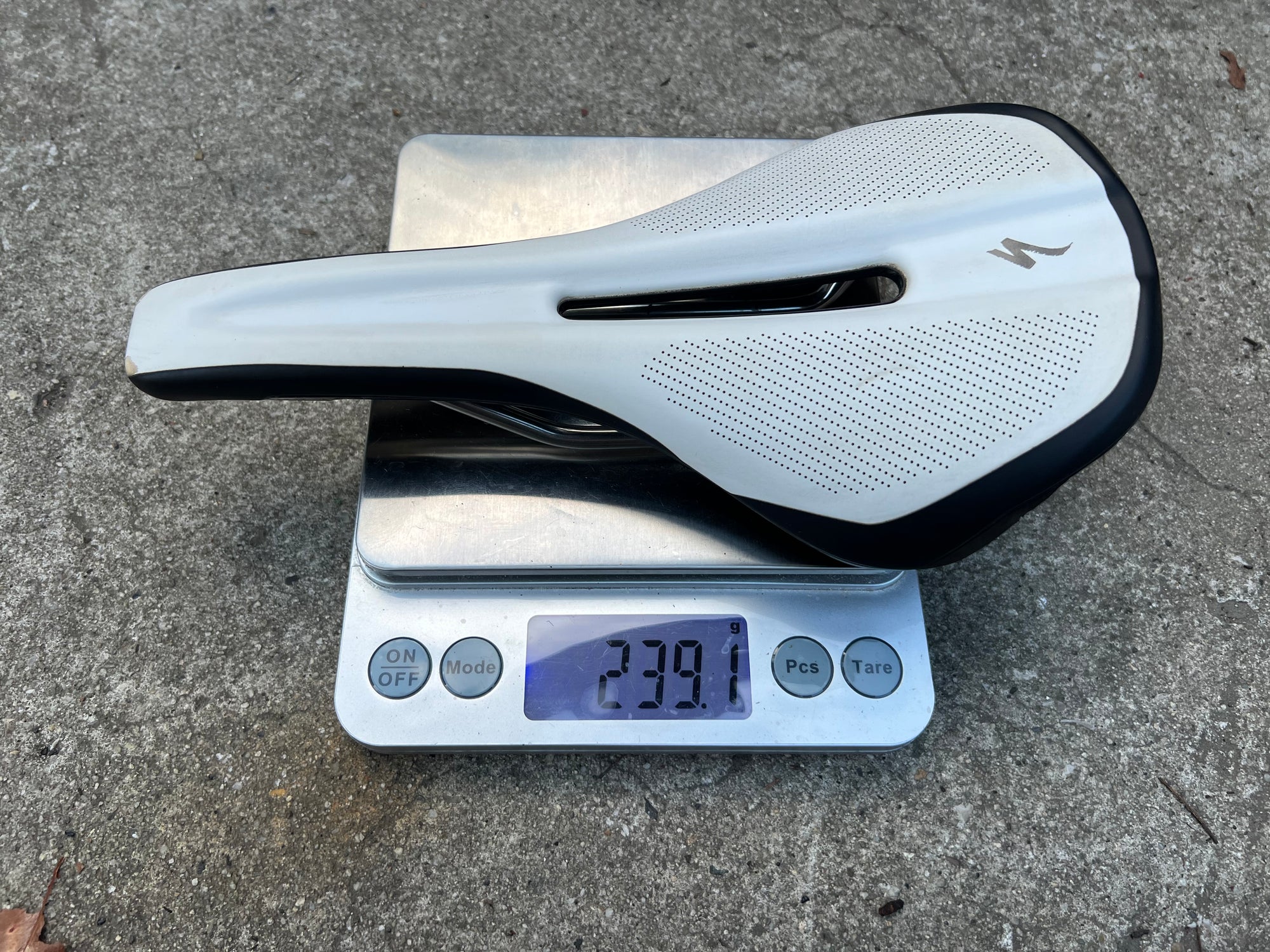 Specialized Phenom Titanium White Saddle 143mm Wide Road Gravel Body Geometry