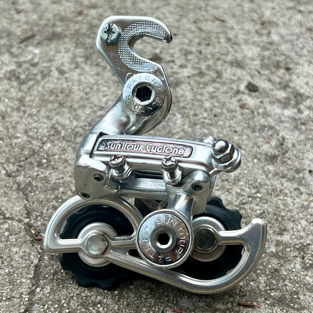 Suntour Cyclone MK1 5 Speed Silver Road Short Cage Vintage Rear Derailleur w Claw