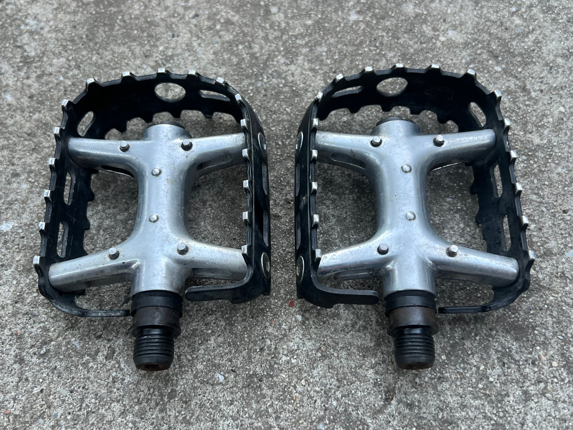 Shimano Deore XT PD-M730 Platform Bear Trap Vintage MTB ATB Pedals
