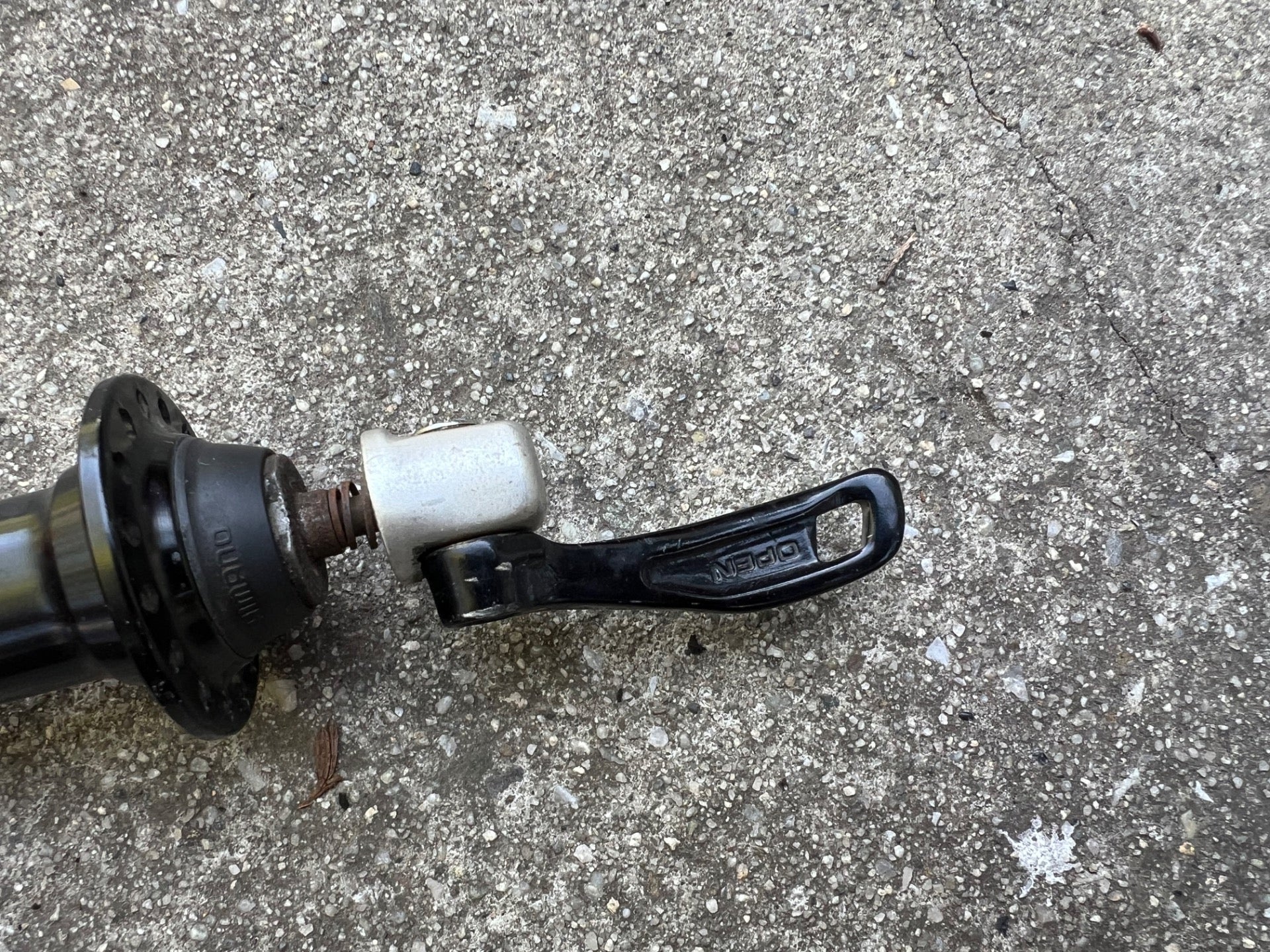 Shimano Deore LX 32H Hole HB-M564 Front Hub & Quick Release Vintage MTB Black  - Image 10