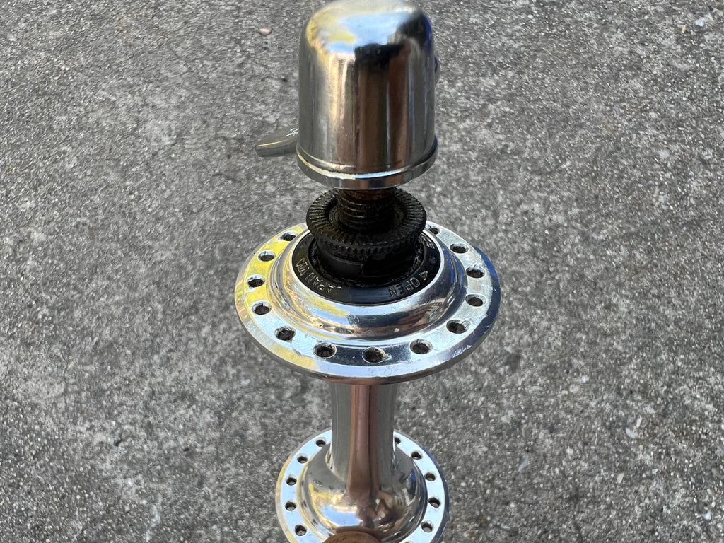 Shimano Dura Ace 7400 Front Hub 32H Hole 100mm Quick Release Vintage Road Bike  - Image 10