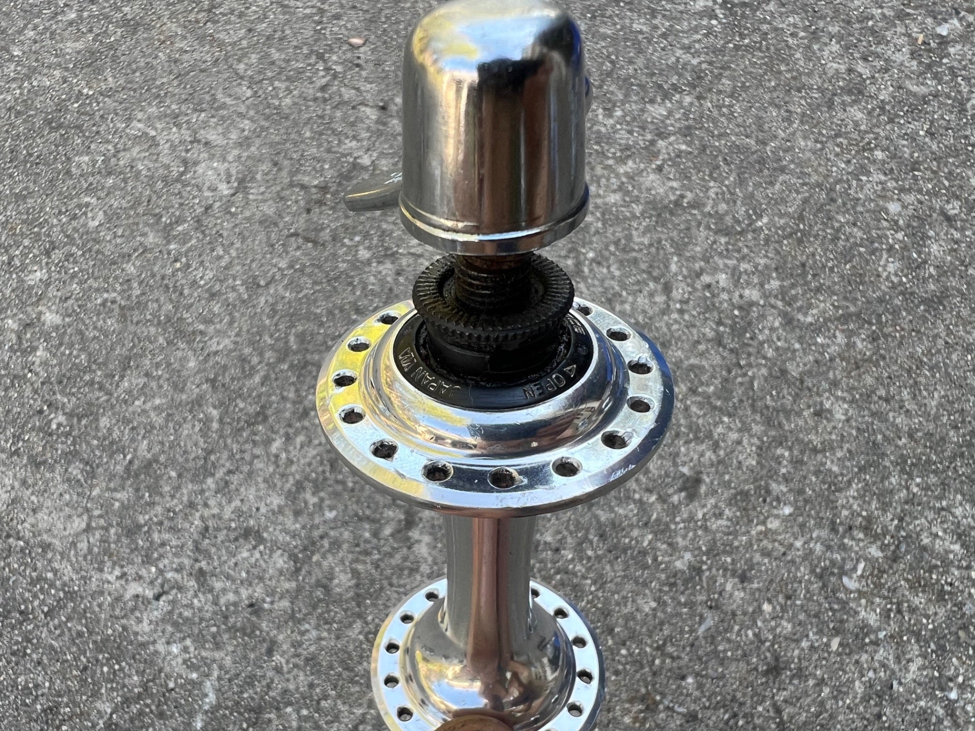 Shimano Dura Ace 7400 Front Hub 32H Hole 100mm Quick Release Vintage Road Bike  - Image 10