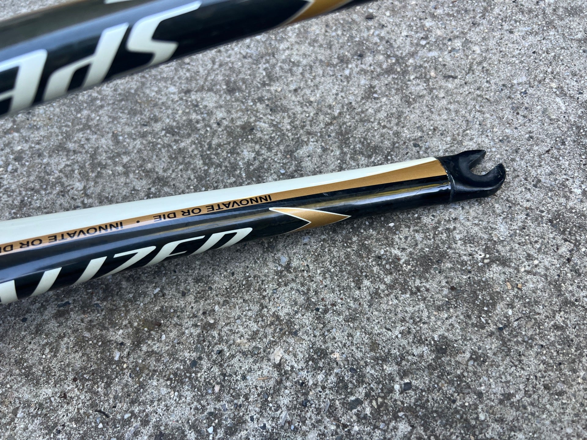 Specialized FACT 700c Carbon Fork 1 1/8” to 1 1/2” 8” Tapered Black Gold Road  - Image 16