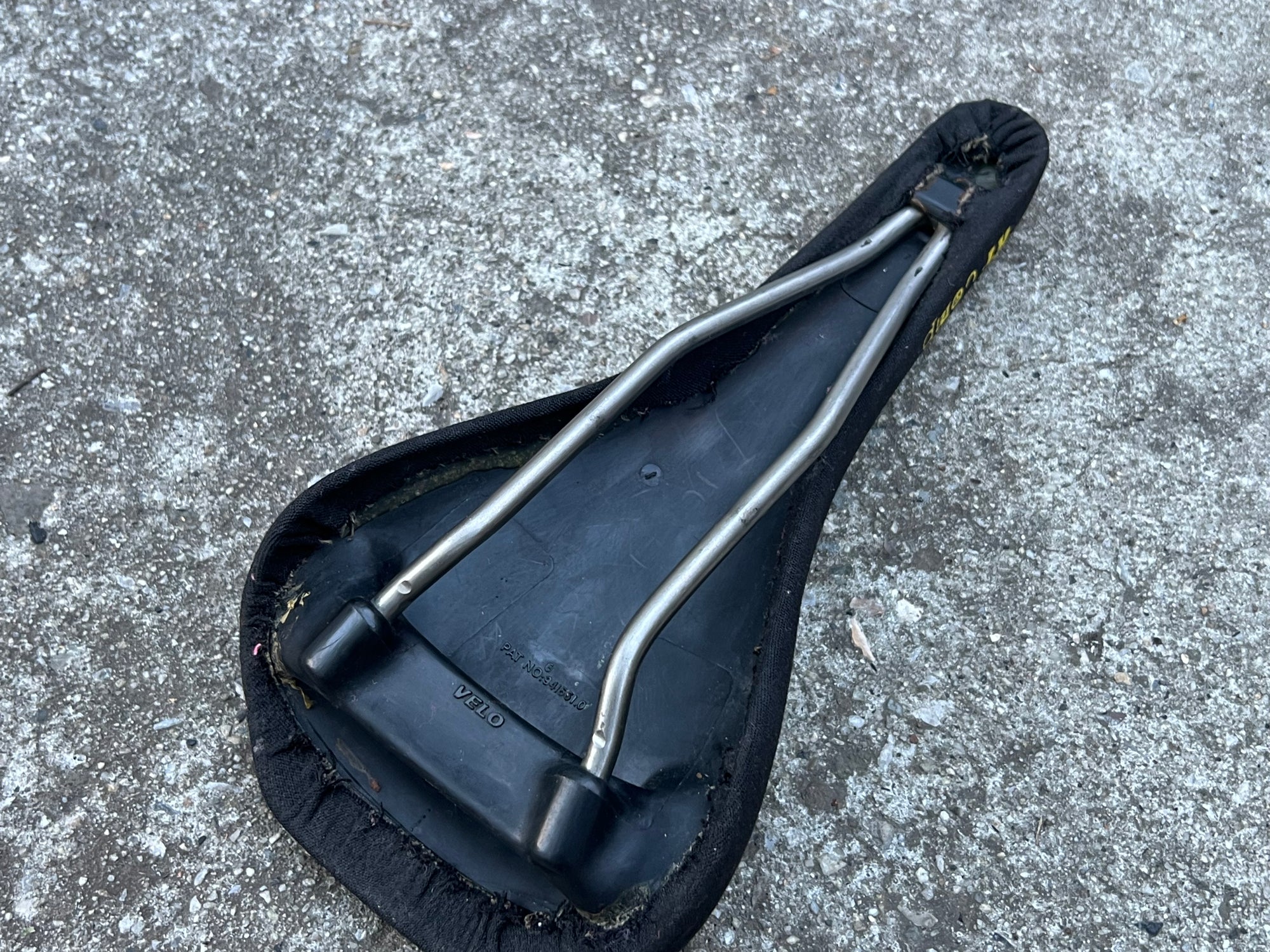 Velo Topo KT Comp Kevlar Titanium Saddle Vintage MTB Mountain Bike Black Yellow