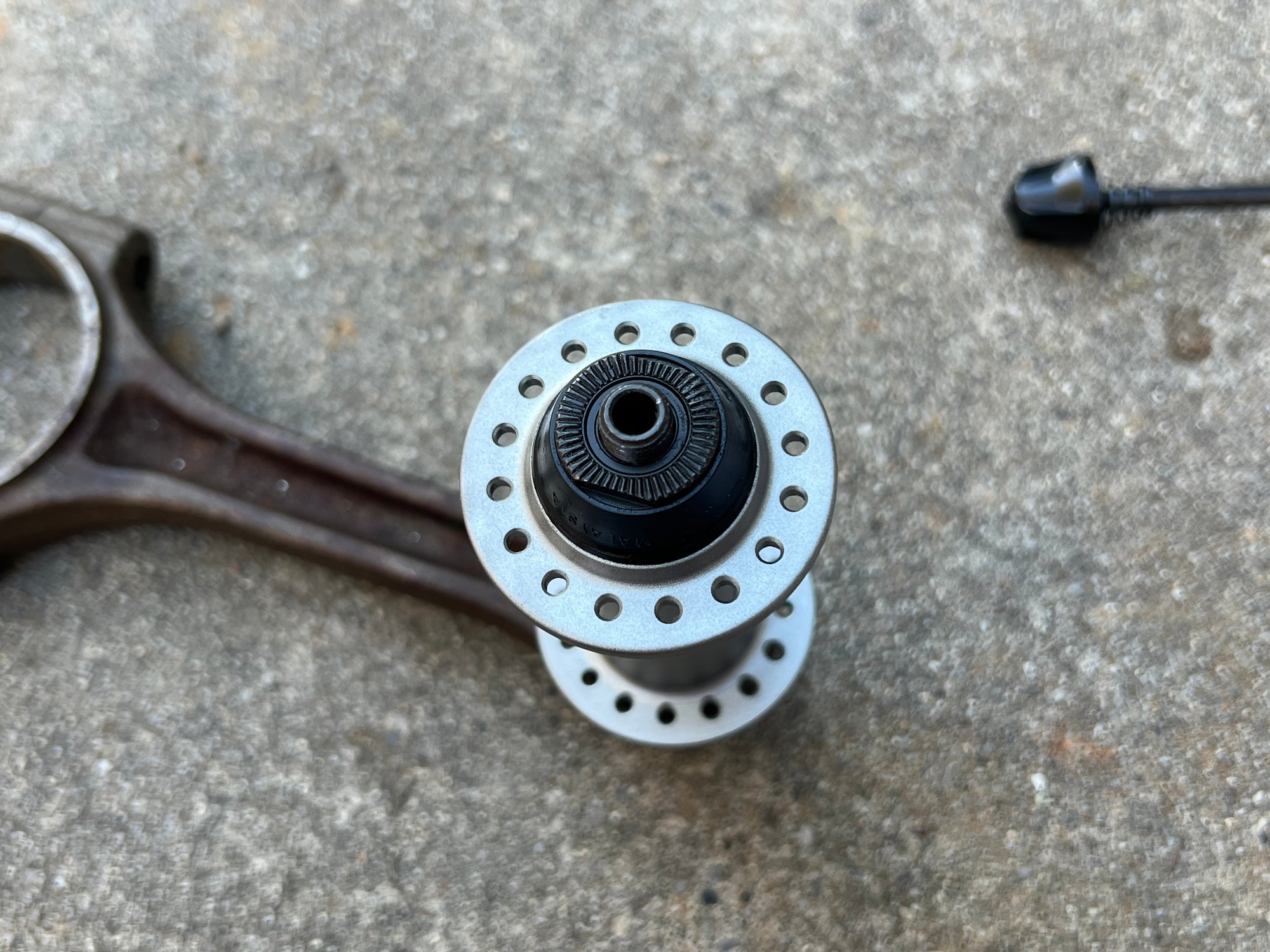 NOS Shimano Deore LX HB-M580 32H Front Hub and Quick Release Vintage MTB Gravel Touring