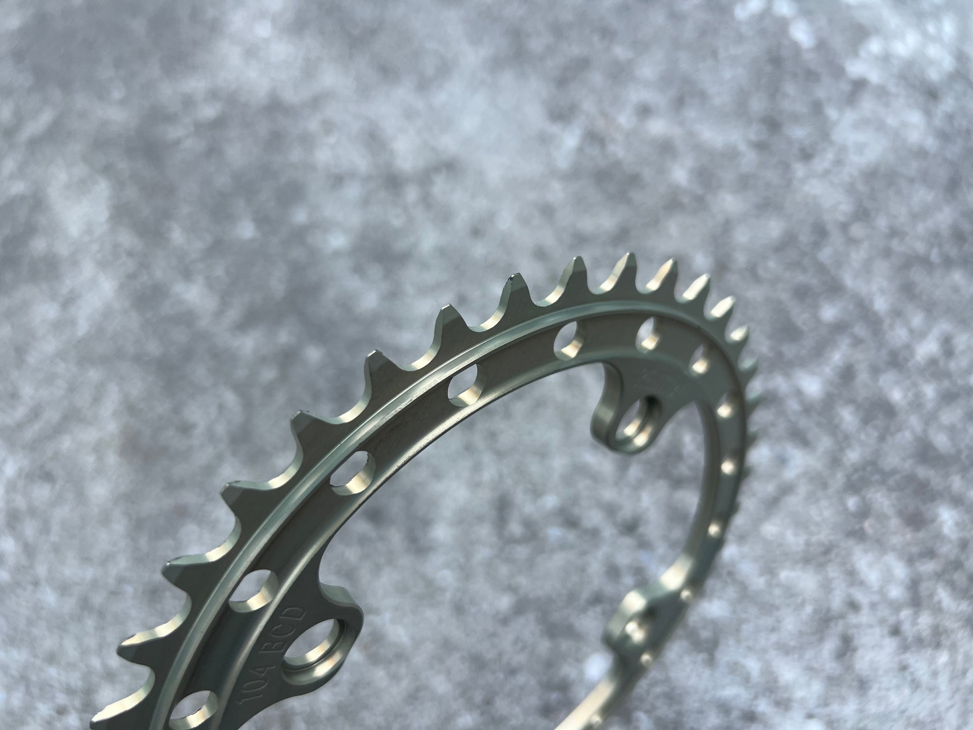 NOS Renthal MCR100 104 BCD 40T Gold Bronze 4 Bolt Downhill Chainring