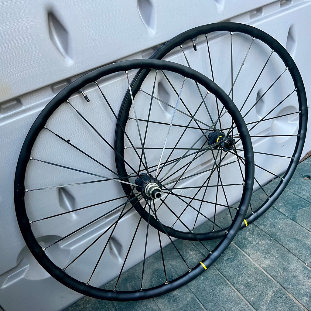 Mavic Ksyrium Elite UST 700c Tubeless Wheelset Disc Black XDR 12x100/142mm