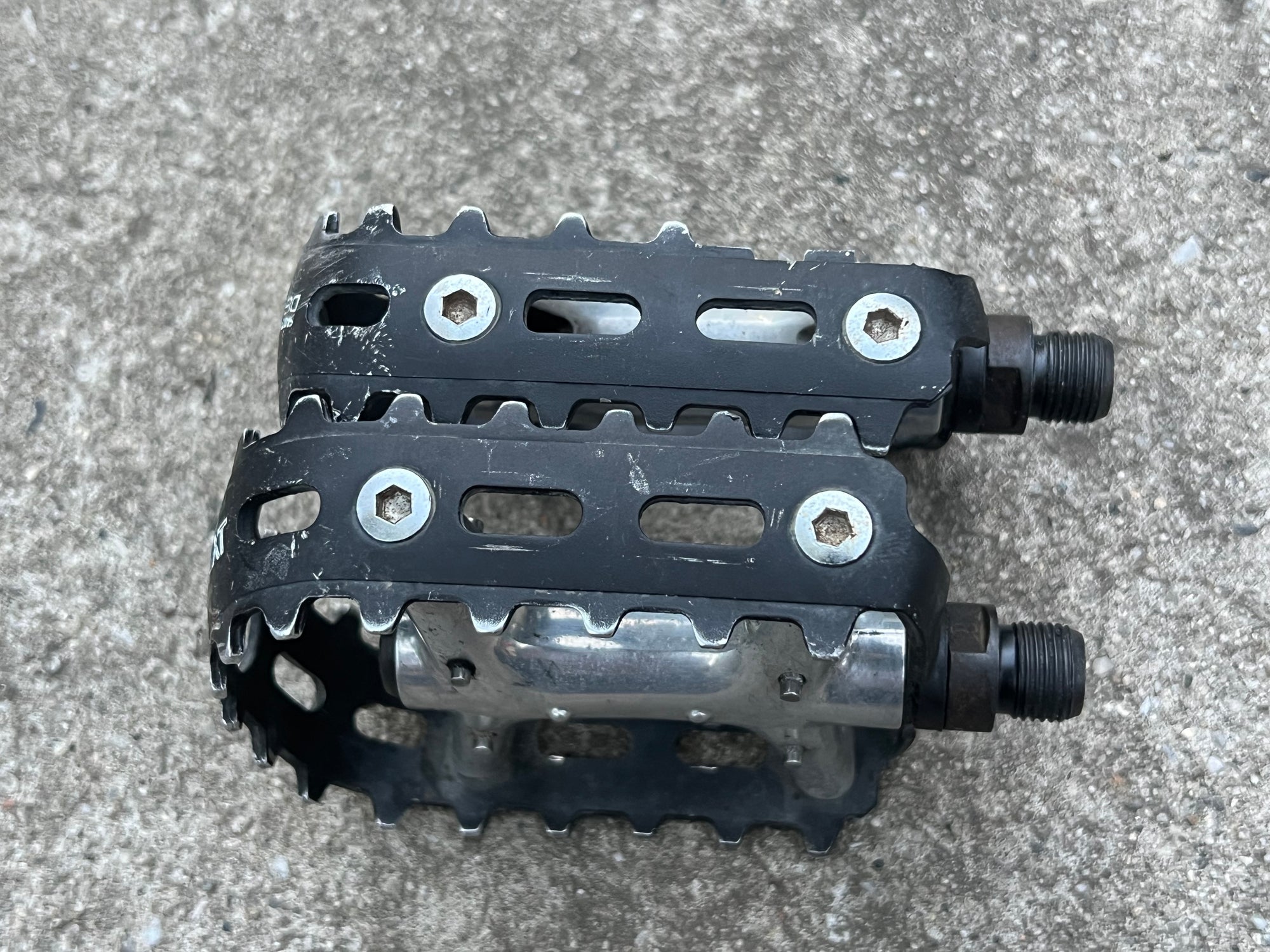 Shimano Deore XT PD-M730 Platform Bear Trap Vintage MTB ATB Pedals