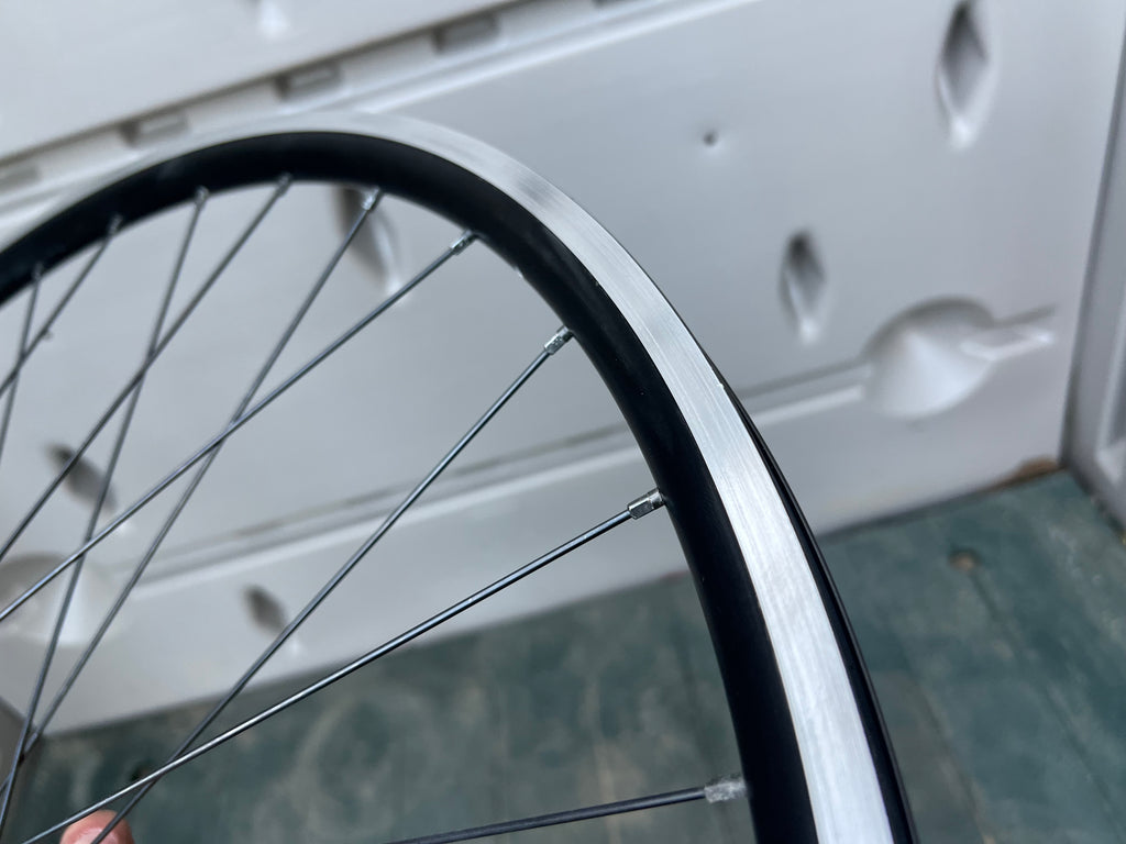 Shimano 105 5800 DT Swiss R460 700c 100/130 Road Black Clincher Wheelset Wheels