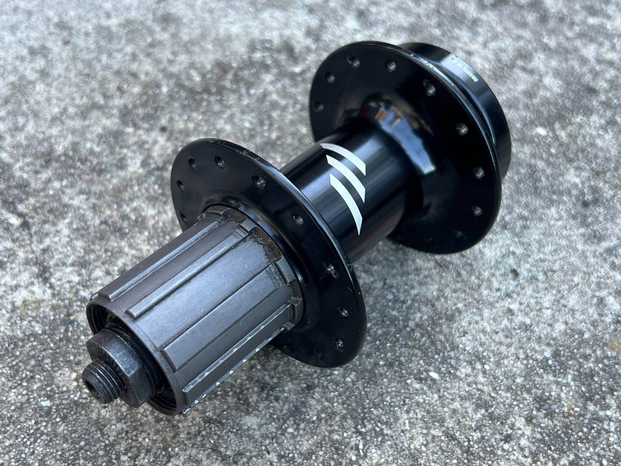 Used Bontrager Select Rear Hub 8/9/10 Speed 135mm 28H Hole 6 Bolt Disc MTB Black-Bicycle Bin
