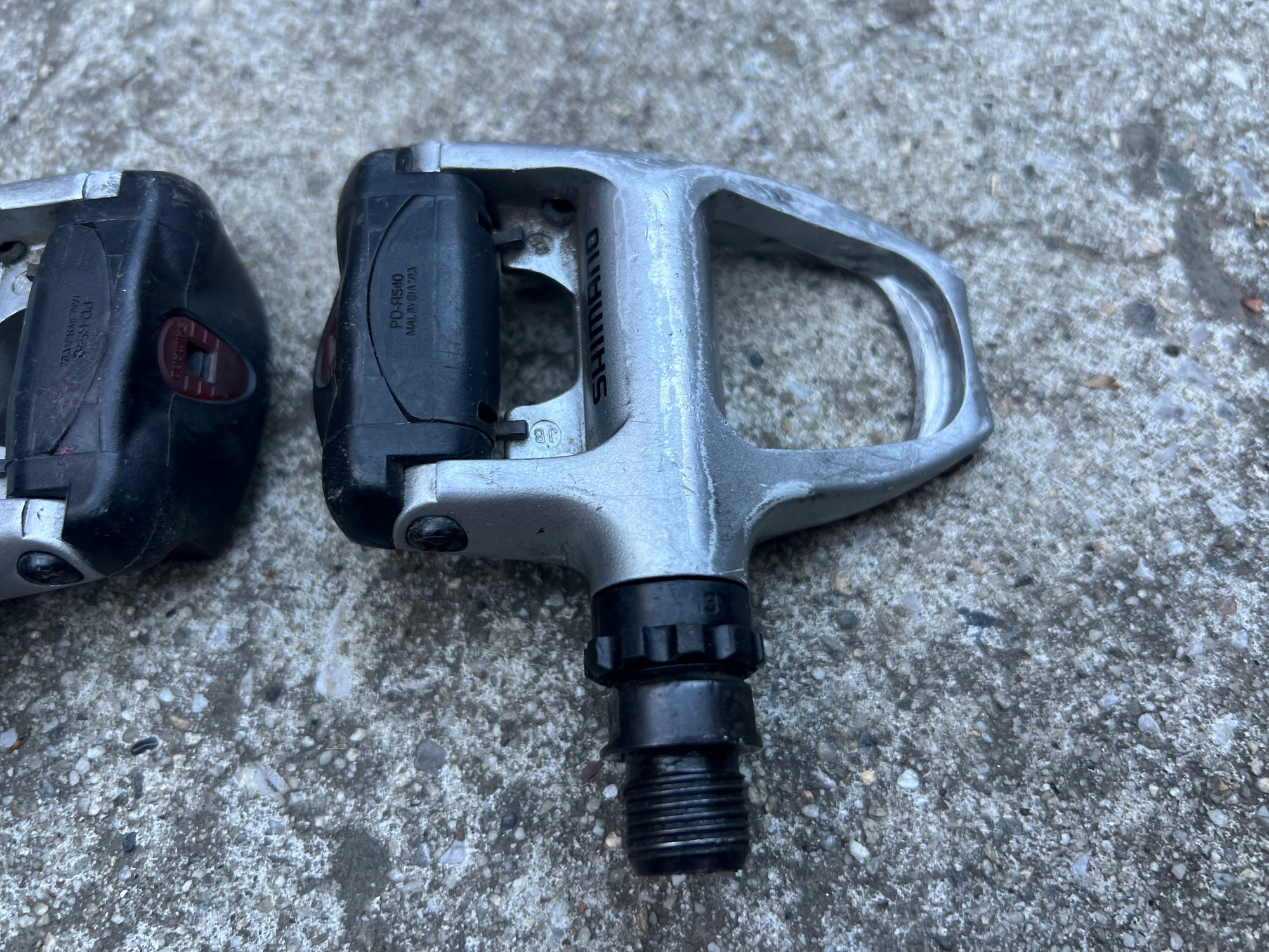 Shimano PD-R540 SPD-SL Clipless Pedals Road Touring Bike Silver Cycling
