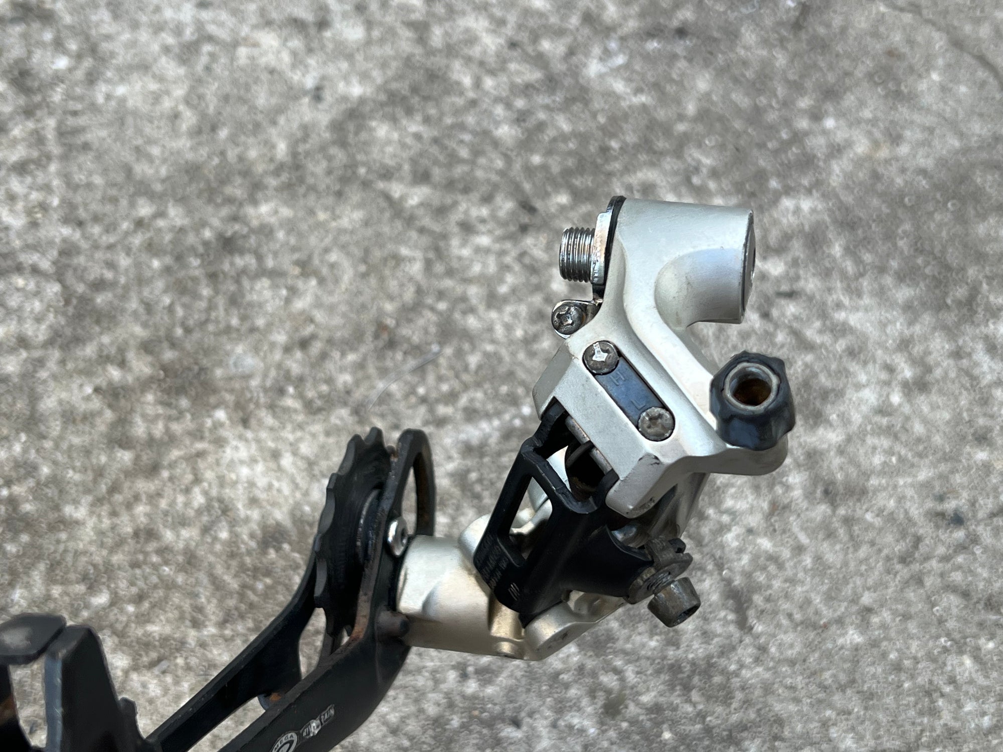 Shimano Deore RD-M530 9 Speed Long Cage Rapid Rise Rear Derailleur