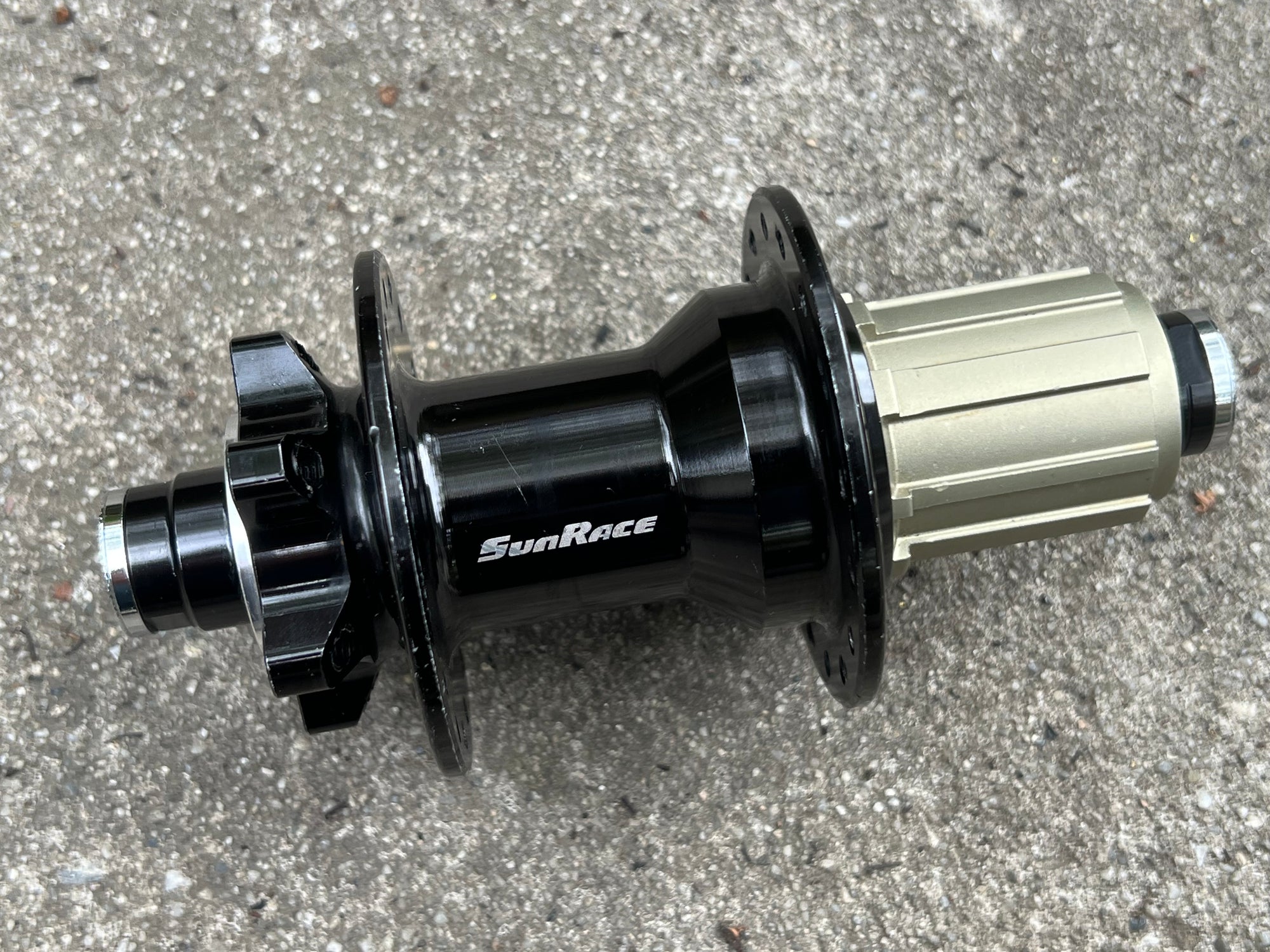 Sunrace Rear Hub 12x142mm 32H  8/9/10 Speed Shimano 6 Bolt Disc Mountain Bike Black