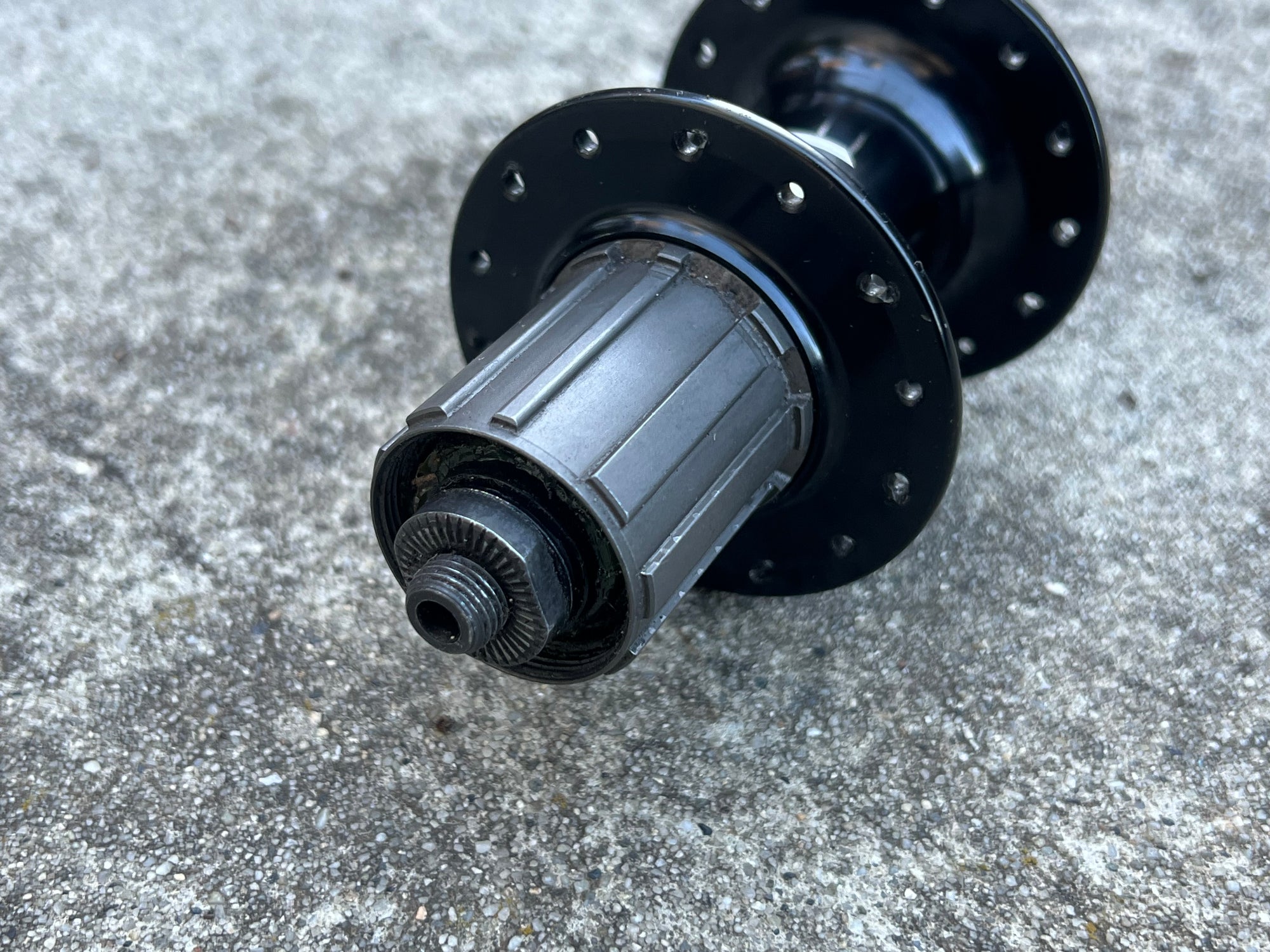 Used Bontrager Select Rear Hub 8/9/10 Speed 135mm 28H Hole 6 Bolt Disc MTB Black-Bicycle Bin