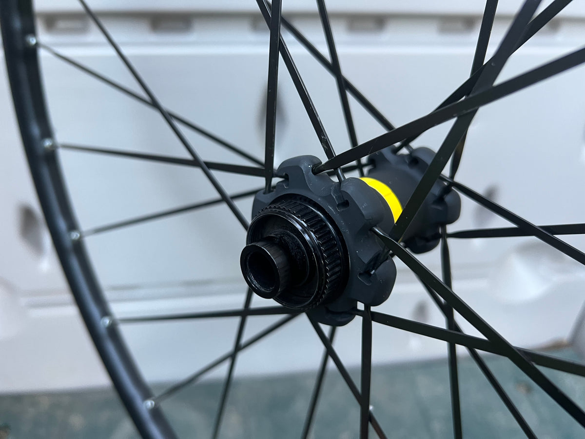 Mavic Ksyrium Elite UST 700c Tubeless Wheelset Disc Black XDR 12x100/142mm
