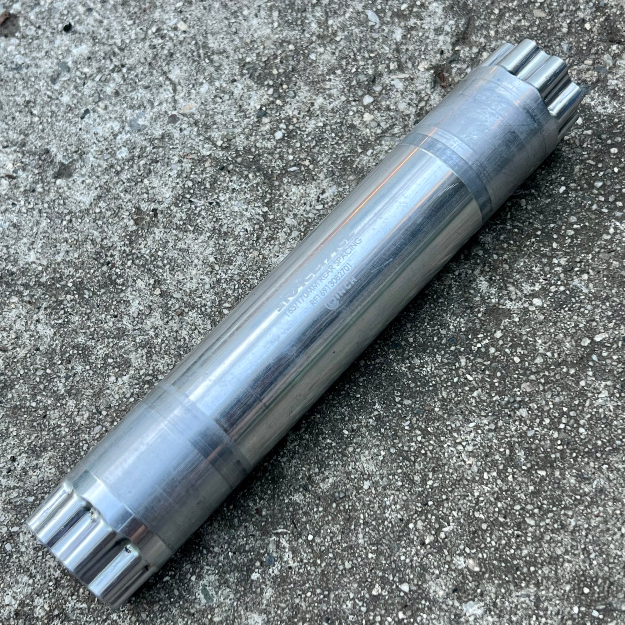 Raceface Cinch Crank Spindle 170mm Width 30mm Thickness Silver MTB Boost