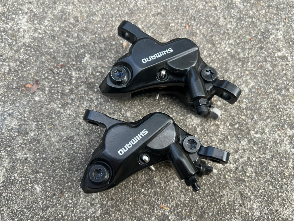 Shimano BR-MT520 Hydraulic Brake Calipers 4 Piston MTB With Pads