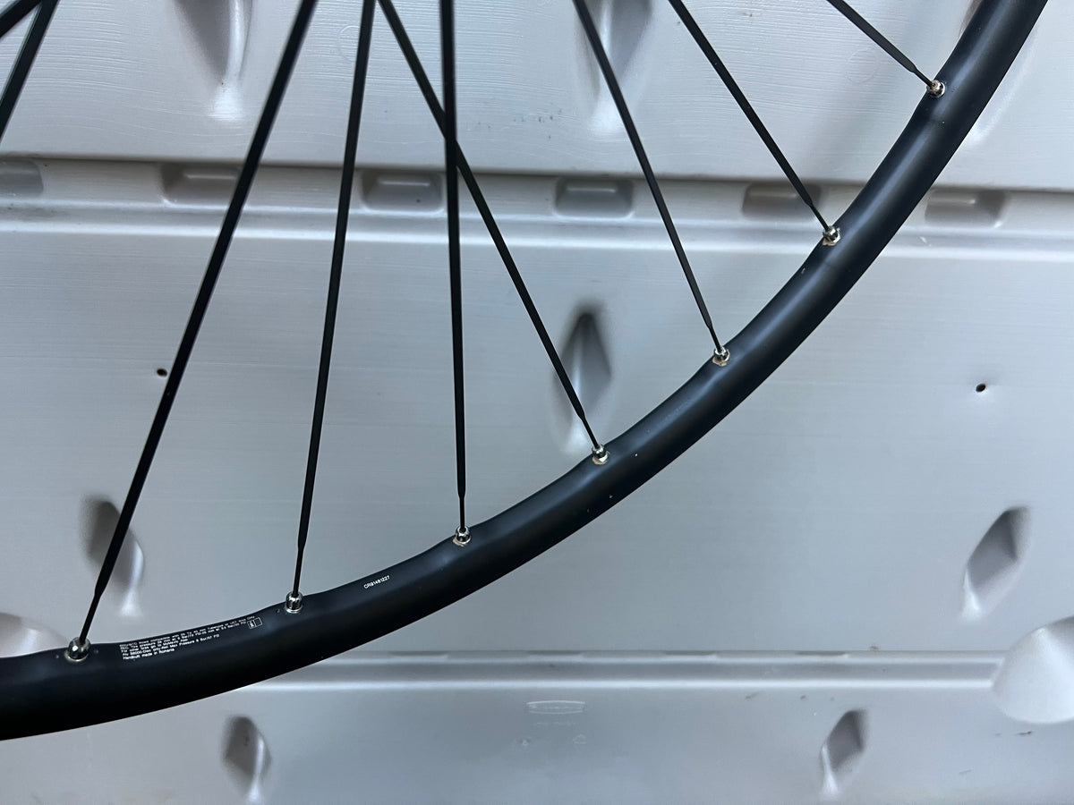 Mavic Ksyrium Elite UST 700c Tubeless Wheelset Disc Black XDR 12x100/142mm
